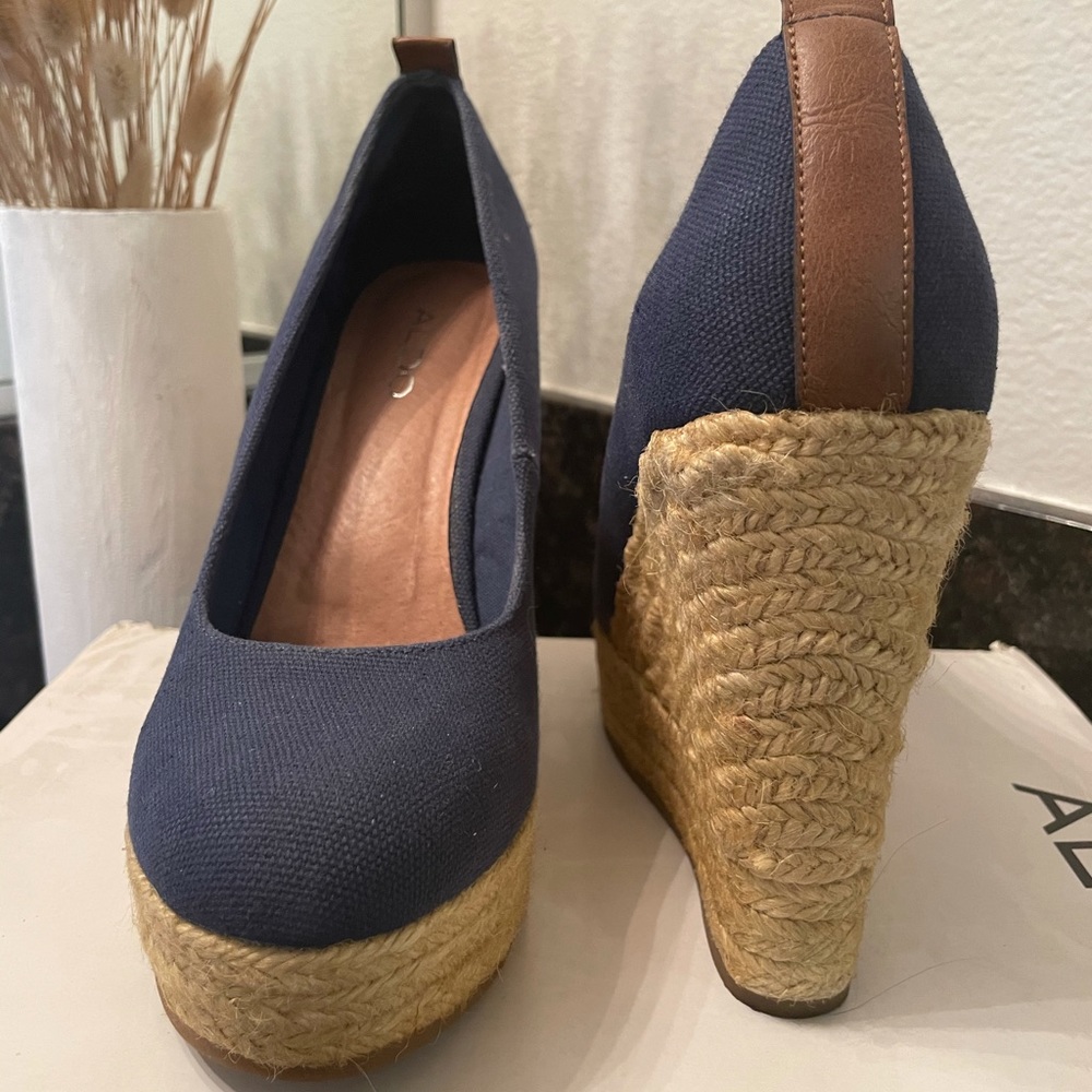 Aldo Wedges